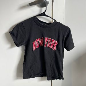 BRANDY MELVILLE CROPPED NEW YORK TEE